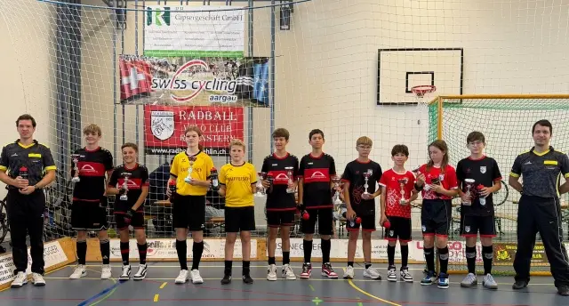 U15